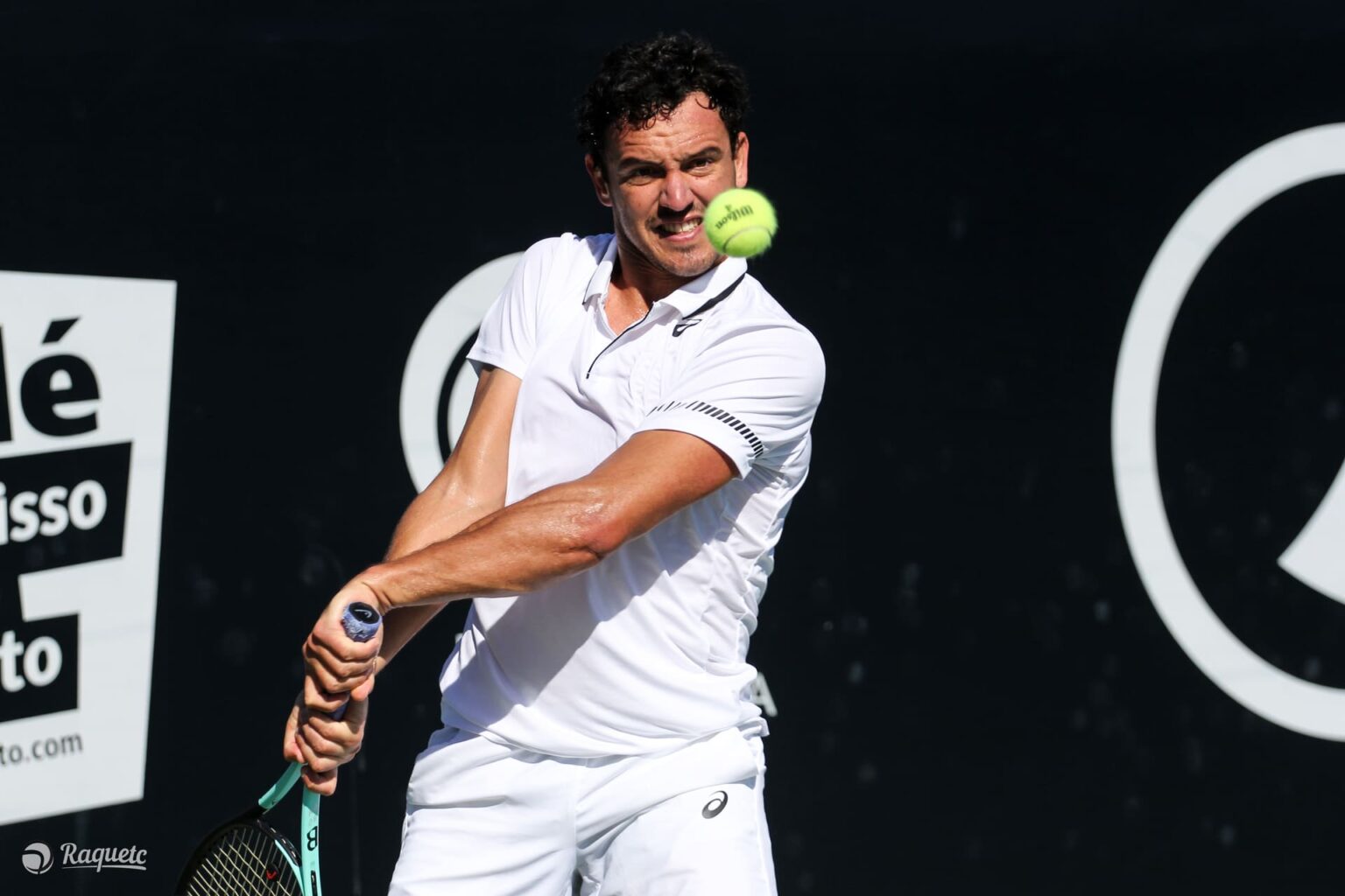 Gonçalo Oliveira vence mais  um duelo 100% luso e segue para os quartos de final em Castelo Branco