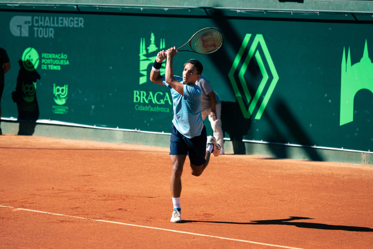 Pedro Araújo cede nos momentos decisivos e está fora do Braga Open