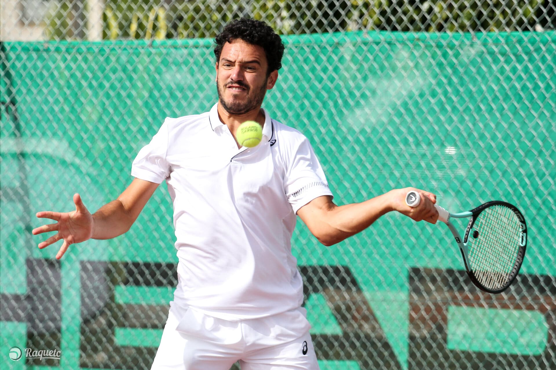 Gonçalo Oliveira acelera rumo aos quartos de final em Sintra