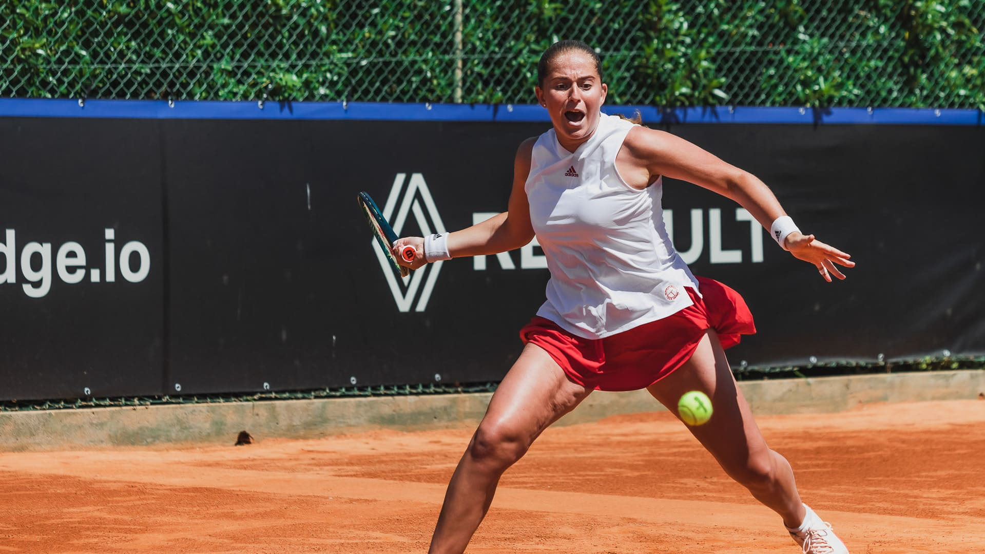 Confirmado: Jelena Ostapenko falha duelo com Maria Sakkari na Billie Jean King Cup
