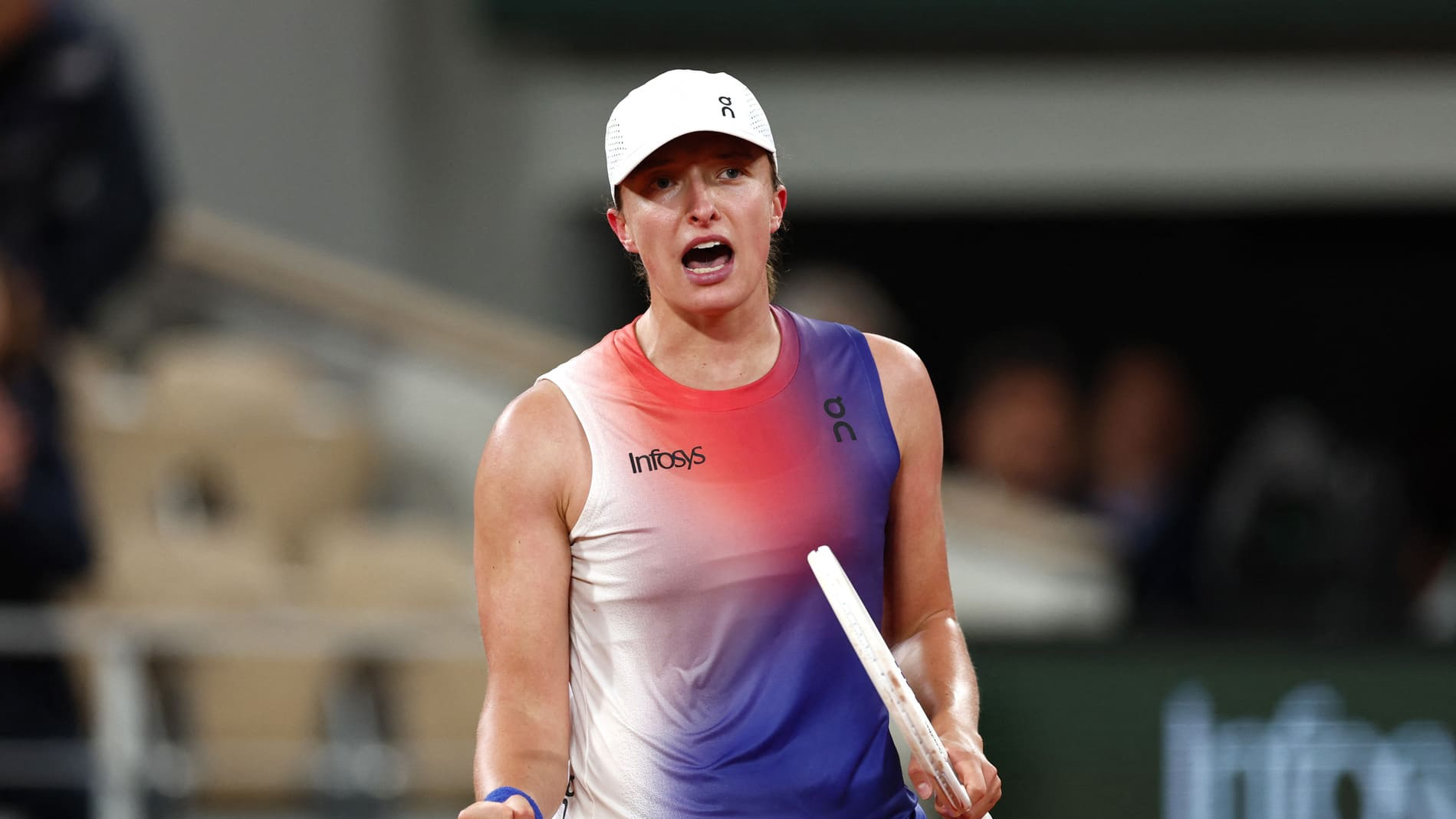 Arraso total! Swiatek aplica bicicleta em apenas 40 minutos e avança para os quartos de final em Roland Garros