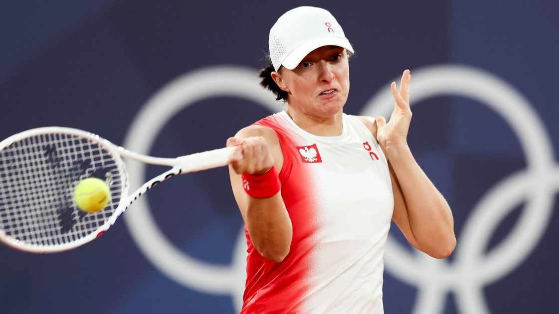 Iga Świątek perde apenas dois jogos e segue para os oitavos de final em Paris