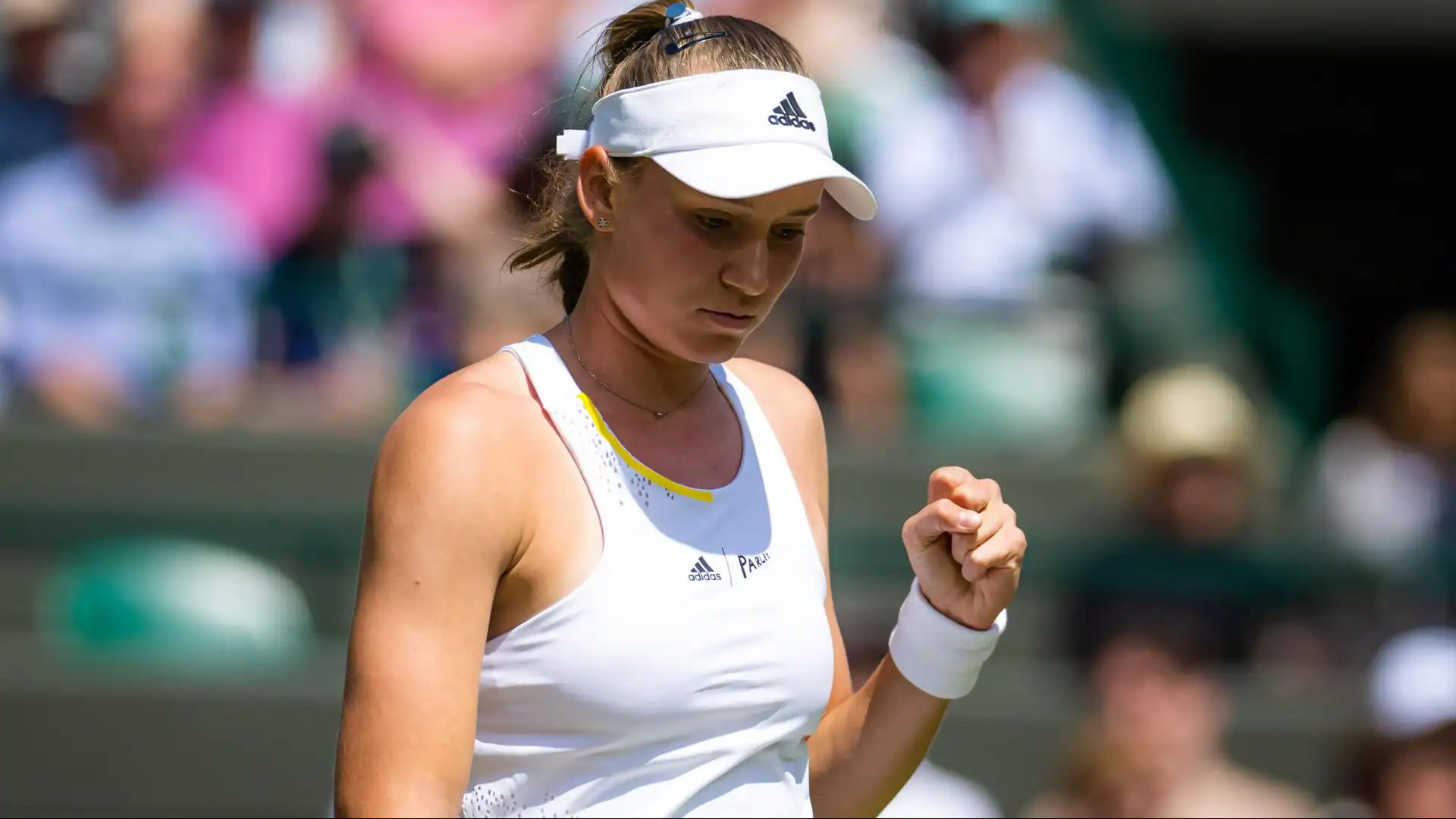 Elena Rybakina aproveita desistência de Kalinskaya e regressa aos quartos de final no All England Club