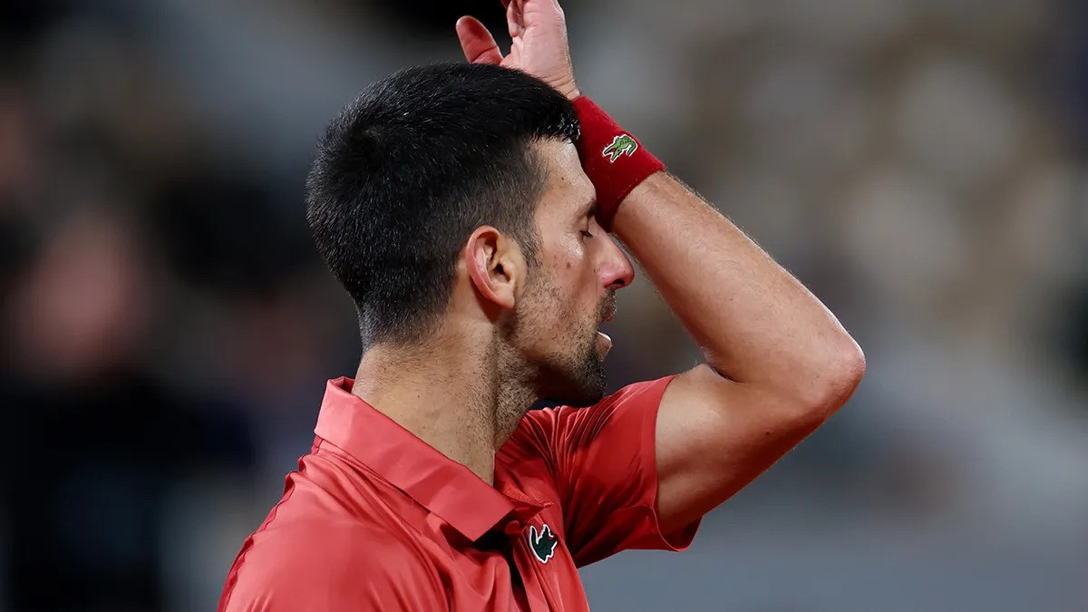 Novak Djokovic deverá ser submetido a operação e está em risco de falhar Wimbledon