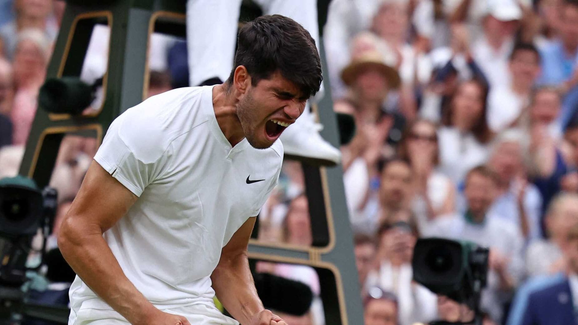 Carlos Alcaraz opera nova reviravolta e regressa à final de Wimbledon