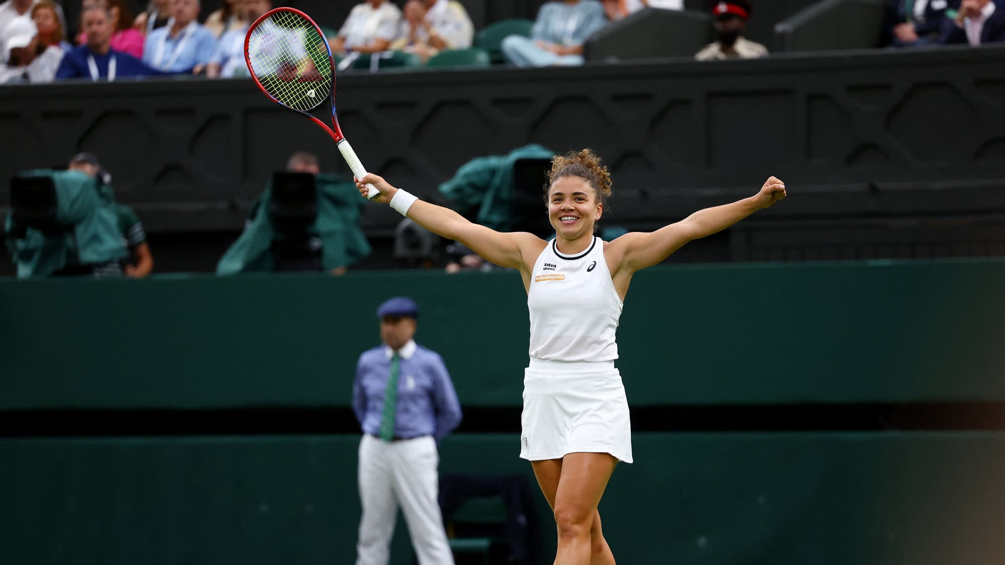 Jasmine Paolini continua conto de fadas em Wimbledon e faz história no ténis italiano