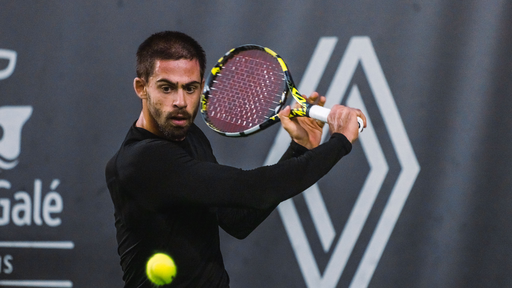 Daniel Batista e Dino Molokova despedem-se do Indoor Oeiras Open III