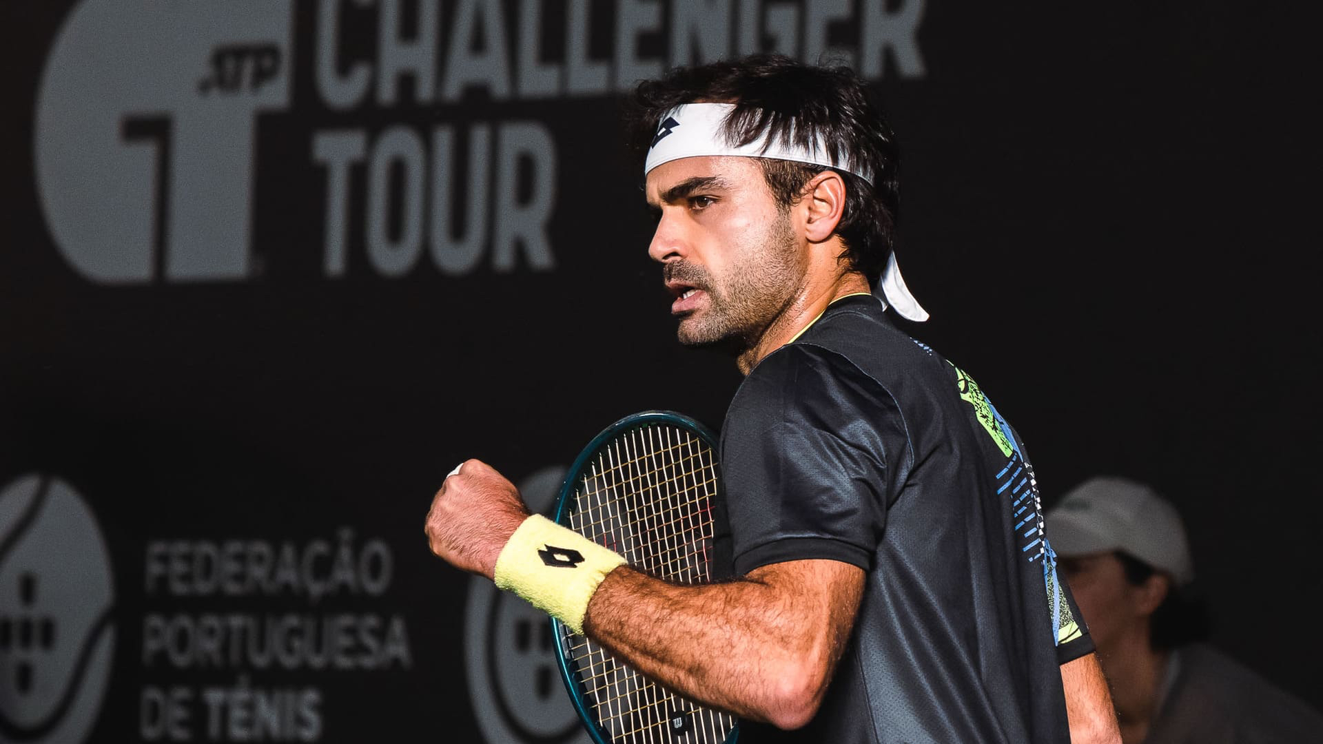 Frederico Silva salva cinco match points e vence batalha épica frente a Henrique Rocha rumo aos quartos de final do Indoor Oeiras Open II