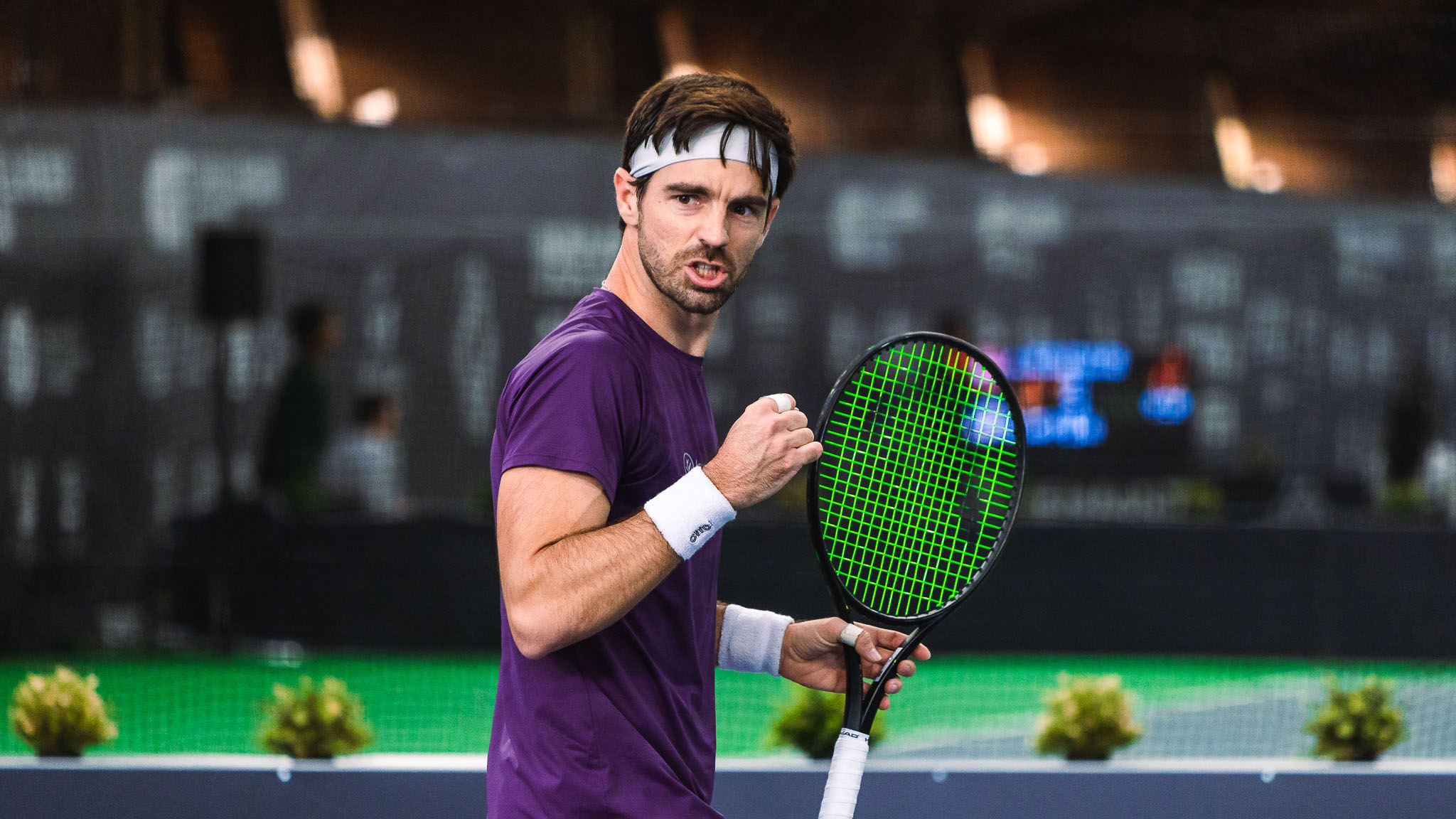 Gastão Elias derrota antigo top-25 e junta-se a Pedro Araújo na segunda ronda do Indoor Oeiras Open II