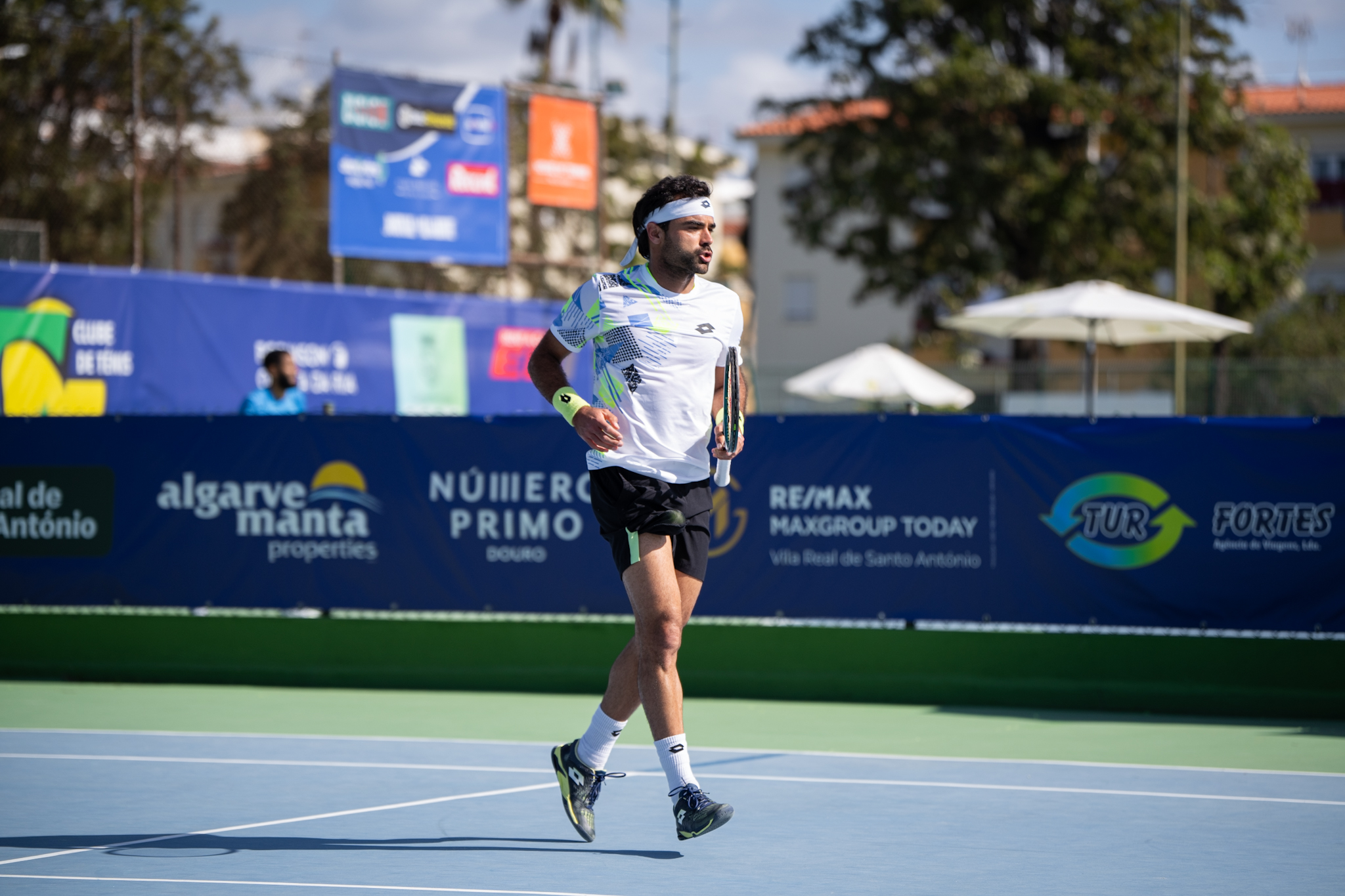 Frederico Silva e Gastão Elias continuam a vencer e apuram-se para os quartos de final em Vila Real de Santo António