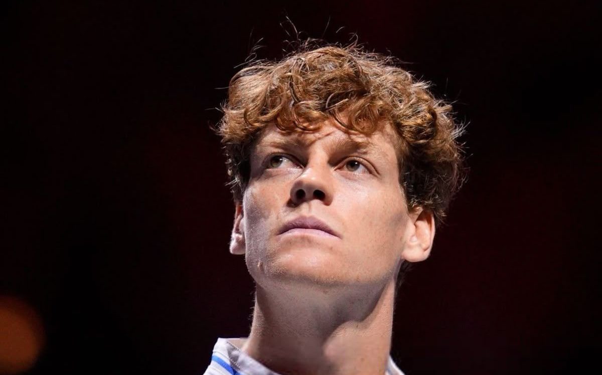 CHOCANTE! Jannik Sinner suspenso por três meses devido a um caso de doping