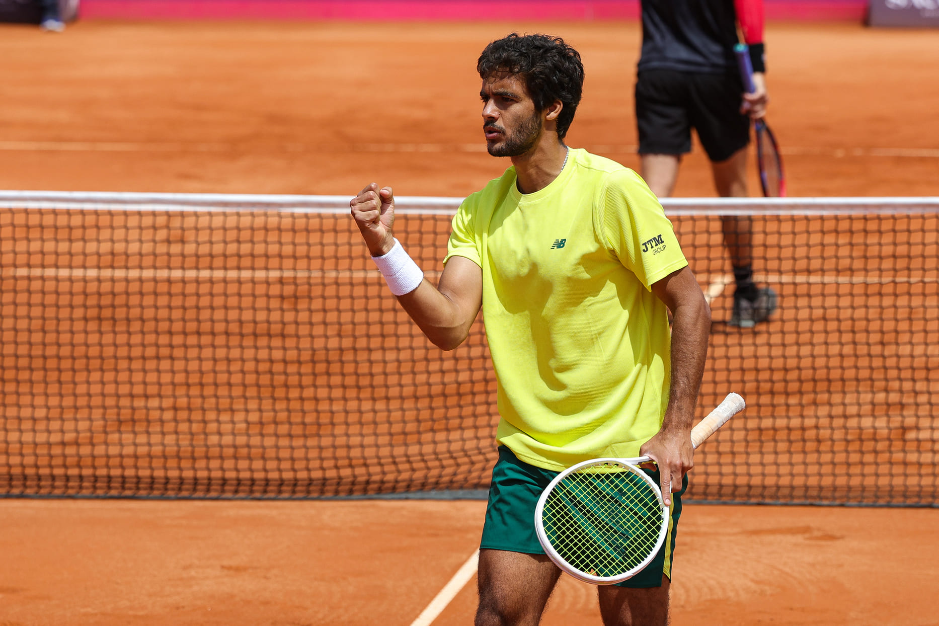 Francisco Cabral segue em grande forma e avança para os quartos de final em Genebra